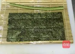 Illustration of how to make sushi rolls 1