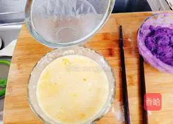 Illustration of how to welcome the beginning of autumn with milky purple sweet potato egg pancake 3