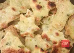 Illustration of how to make bean dregs and scallion pancakes 3