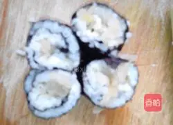 Illustration of how to make mini sushi 5