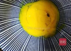 Illustration of how to make steamed meat pie 7