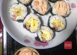 Illustration of how to make tuna sauce sushi 7