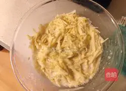 Potato shreds and eggs Illustration of how to make cake 3