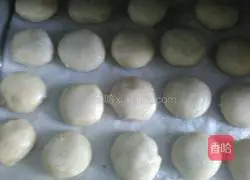 Illustration of how to make bean paste cake 6