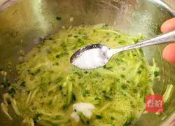Cucumber egg pancake recipe 4