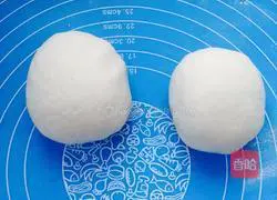 Illustration of how to make hot noodles with scallion pancakes 7