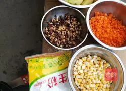 Illustration of how to make potato pancakes 1