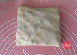 Illustration of how to make nine-layer pepper and chive soft cake 9