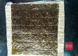 Illustration of how to make fruit sushi 4