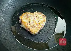 Illustration of how to make purple cabbage and radish cake 7