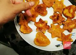 Illustration of how to make strange and diverse sweet potato pancakes 9