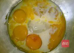 Illustration of how to make matcha cake roll 3