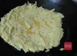 Potato Egg Pancake Recipe Illustration 7