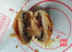 Illustration of how to make coconut walnut and black sesame shortbread 9