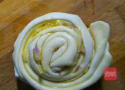 Illustration of how to make green onion cake 4