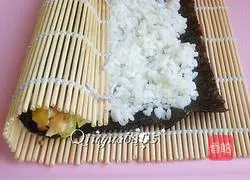 Basic sushi recipe illustration 8