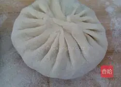 Illustration of how to make leek and egg box 6