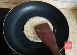 Illustration of how to make pork and celery pancakes 23