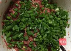 Illustration of how to make pan-fried beef patties 3