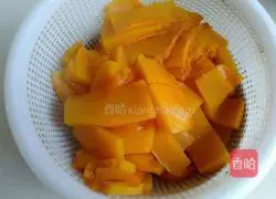 Coconut Pumpkin Cake Recipe Illustration 3