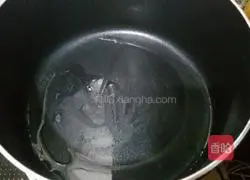 Illustration of how to make mushroom and diced meat pie 8