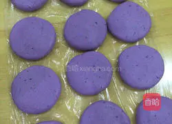 Illustration of how to make purple sweet potato and lotus paste glutinous rice cake 10