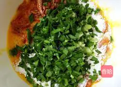 Illustration of how to make leek and shrimp egg pancake 2