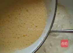 Illustration of how to make banana muffins 7