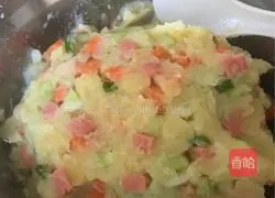 Illustration of how to make crispy potato pancakes 5