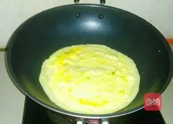 Illustration of how to make egg pancakes 3