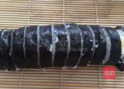 Illustration of how to make banana sushi 6