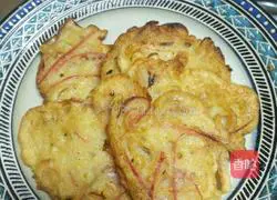 Illustration of how to make shredded radish, potato and egg pancakes 5