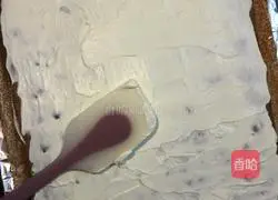 Illustration of how to make cream cake roll 7