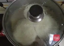 Illustration of how to make fried cowpea and rice burritos 5