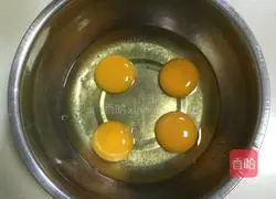 Illustration of making cherry tomato whole egg sponge cake cup 4