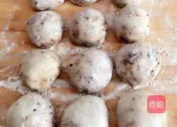 Illustration of how to make sesame sauce pancakes 12