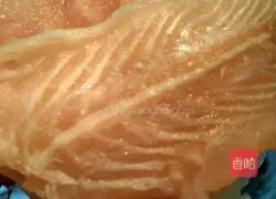 Illustration of how to make Longli fish cakes 1