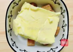 Soft Toffee Custard Cake Recipe Illustration 6