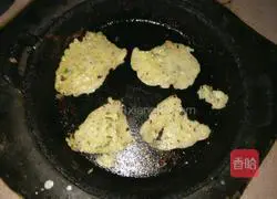 Illustration of how to make delicious potato pancakes 4