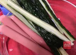 small Illustration of how to make pig sushi 2