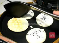 Illustration of making oil-free glutinous rice cakes 6