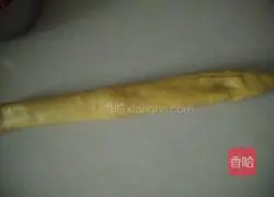 Illustration of how to make pork and green onion pancakes 4