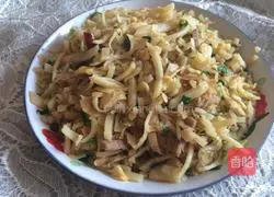 Illustration of how to make fried egg and lean meat pancakes 8