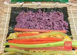 Illustration of how to make prawn sushi 8