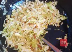 Illustration of home-cooked pork belly fried cakes 6