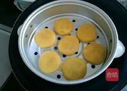 Illustration of how to make crispy pumpkin cake 4