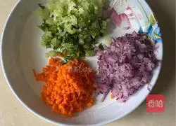 Illustration of how to make pan-fried vegetable beef patties 2