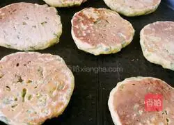 Illustration of how to make cornmeal pancakes 7