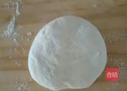 Illustration of how to make scallion pancakes 3