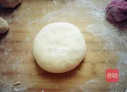 Illustration of how to make colorful plum blossom cakes 6